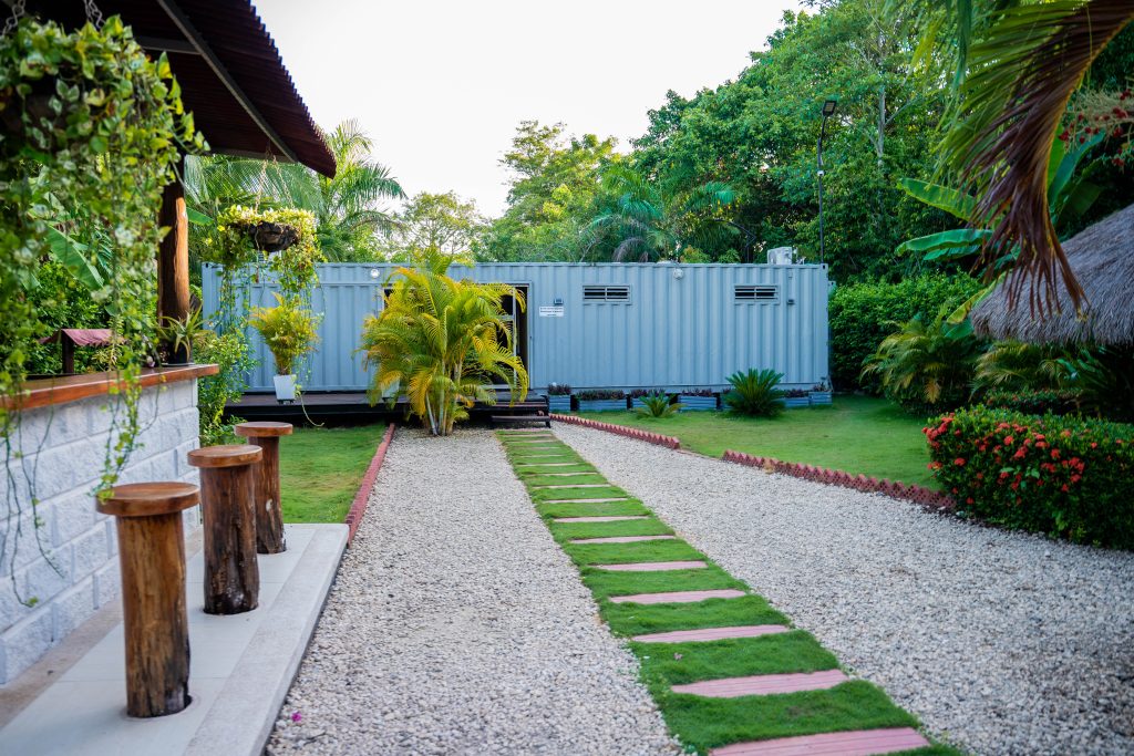 Casa campestre construida en contenedor marítimo en Arjona, Bolívar — Mazolo Contenedores